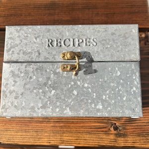 Recipe Box- Hearth and Hand